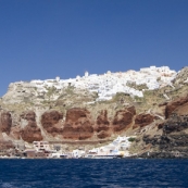 Ammoudi and the village of Oia above