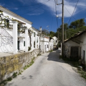 The mountain town of Strinilas