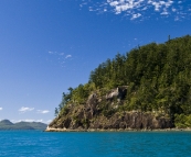 Rounding the northern end of Whitsunday Island with Border Island in the distance