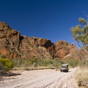 Driving between Mini Palms Gorge and Echidna Chasm