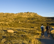 Abi and Will walking from Eagles Nest to Mount Kosciuszko