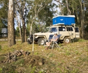 Setting up camp on the banks of the Dawson River near Moura