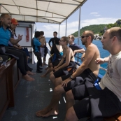 Mike getting his students ready for their first open water dive at Hin Wong Bay