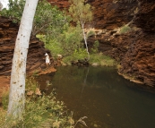 A morning walk along Kalamina Gorge