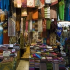 Fabrics and shawls in the Grand Bazaar