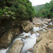 One of the many streams making its way down the side of Fan Xi Pan