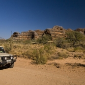 Driving  into Cathedral Gorge and Piccaninny Creek