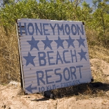 The turnoff to Honeymoon Bay