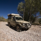 Driving between Mini Palms Gorge and Echidna Chasm