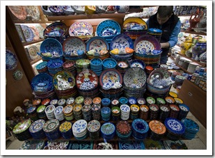 Traditional Turkish bowls and plates in the Grand Bazaar