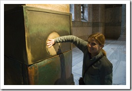 Lisa harnessing the healing power of the Weeping Column inside Aya Sofya