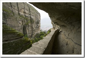 The pathway up to Monio Agios Triados and the view of Kalambaka