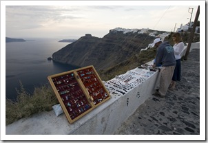 Lisa buying a necklace on the path between Firostefani and Fira