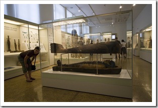 Lisa inspecting the toe bones of a 3000 year old sarcophagus in the National Archaelogical Museum