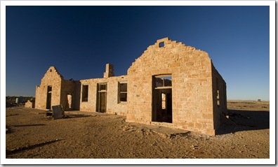 The old Farina Transcontinental Hotel and bush nursing hospital