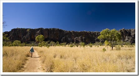 Lisa hiking to Windjana Gorge