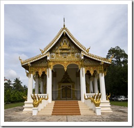 One of the many temples around central Vientiane