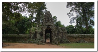 The entrance to Banteay Kdei