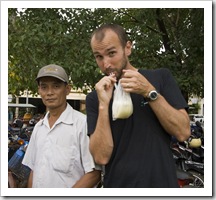 Sam sampling pressed sugarcane juice