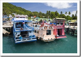 Boats in the harbor at Mae Haad Village