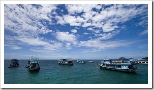 Boats in the harbor at Mae Haad Village