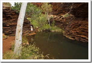 A morning walk along Kalamina Gorge