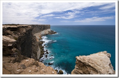 Lookout over the cliffs of the Nullarbor Plain and the Great Australian Bight from Bunda Cliffs