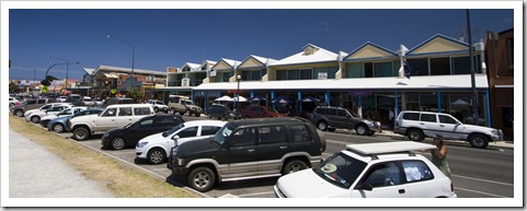 The bustling seaside town of Apollo Bay