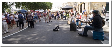 Street performers at Salamanca Markets