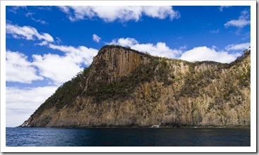 The cliffs along Fluted Cape