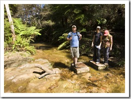 Walking to Echo Point from Scenic World