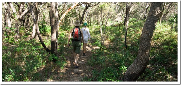 Chris and Lisa walking to the Wungul Sandblow