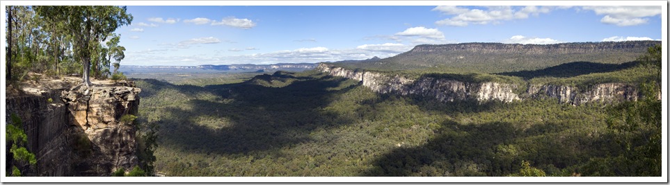 Panoramic of Carnarvon Gorge's entrance from Boolimba Bluff