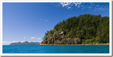 Rounding the northern end of Whitsunday Island with Border Island in the distance