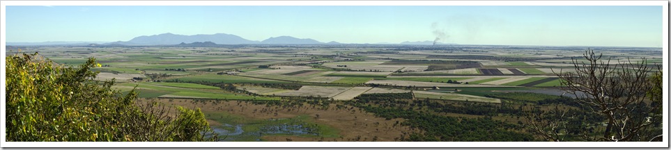 Panoramic of the cane fields coming into Townsville