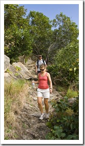 Lisa and Oliver walking toward Watson's Bay on the way to Cook's Look