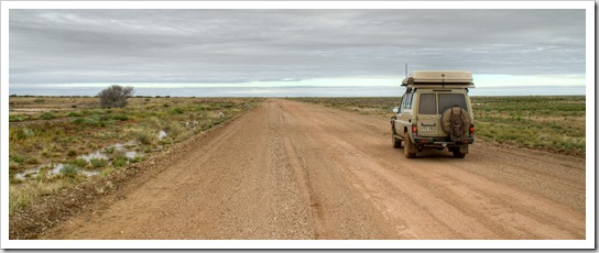 Skirting the edge of the Simpson Desert